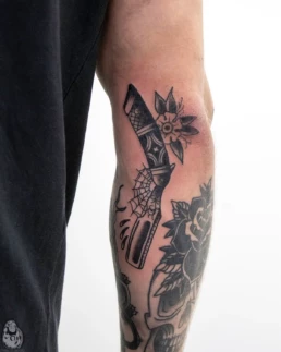 Cuttroath Oldschool Tattoo