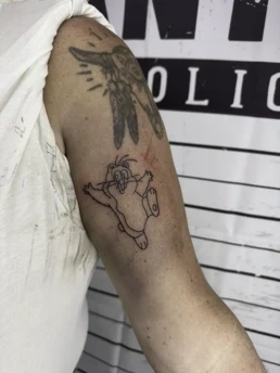 kruimeltje linework tattoo